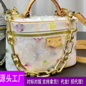 2025 new co branded white three color makeup bag, box bag, cross body shoulder bag, handbag